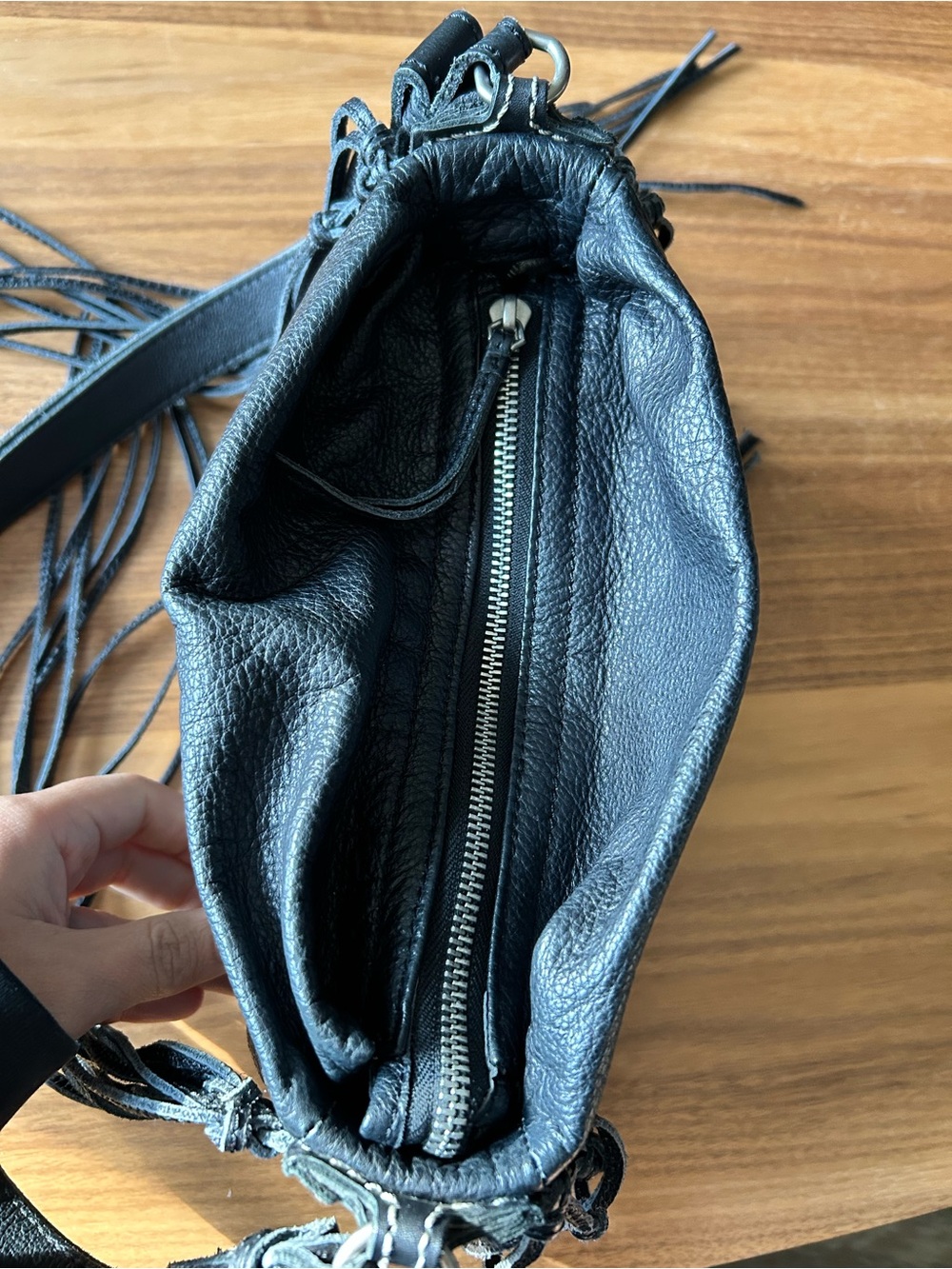 Liebeskind Berlin Crossbody Shoulder Bag - Classic Women’s Style - Picture 15 of 16